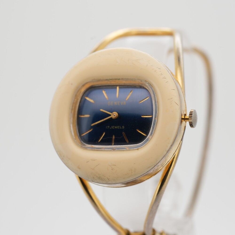 Vintage Geneva 17 Jewels Mechanical Cuff Watch - Gold Tone - 1960s/1970s Boho